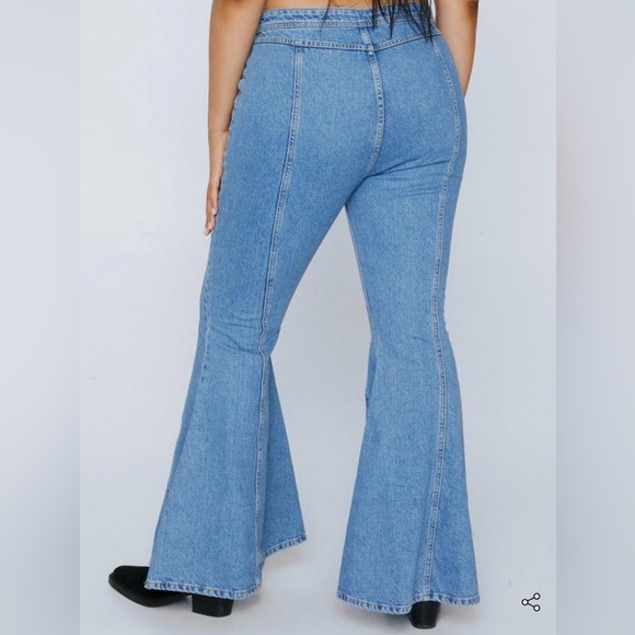 PERFECT for Fall - Mid Rise Flare Jean - Picture 2 of 2